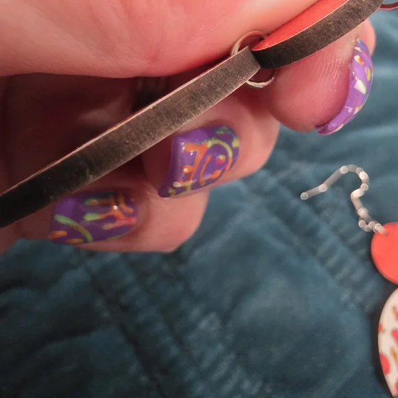 Charming Rooster Pattern Earrings - Picture 5 of 5